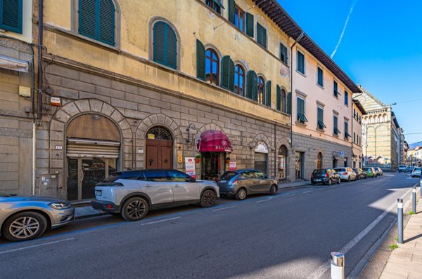 negozio in vendita a Pistoia