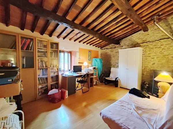 casa indipendente in vendita a Pistoia in zona Campiglio