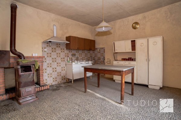 casa indipendente in vendita a Pistoia in zona Baggio
