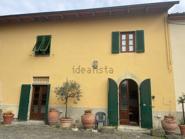 casa indipendente in vendita a Pistoia