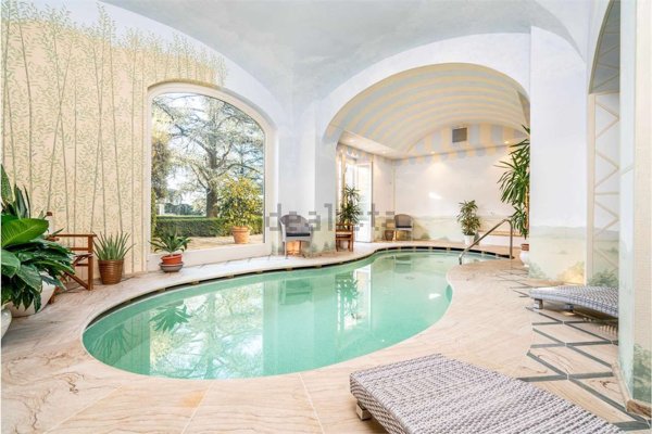 villa in vendita a Pistoia in zona Centro Città