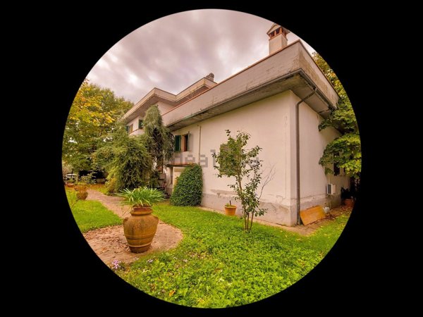casa indipendente in vendita a Pistoia