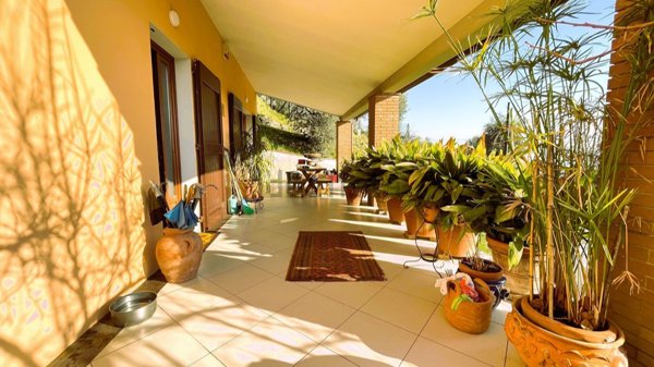 casa indipendente in vendita a Pistoia