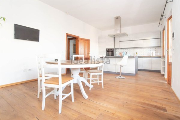 casa indipendente in vendita a Pistoia