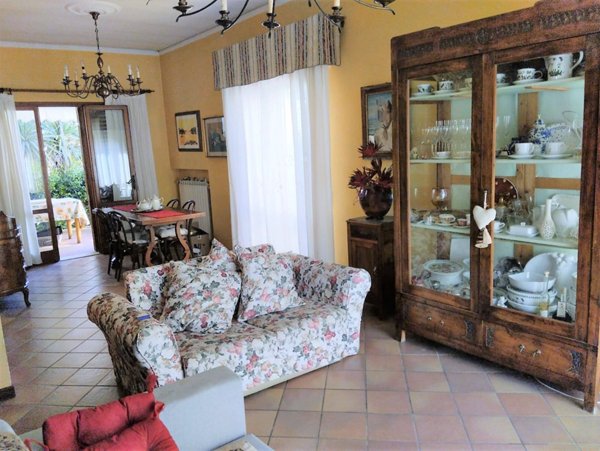 casa indipendente in vendita a Pistoia