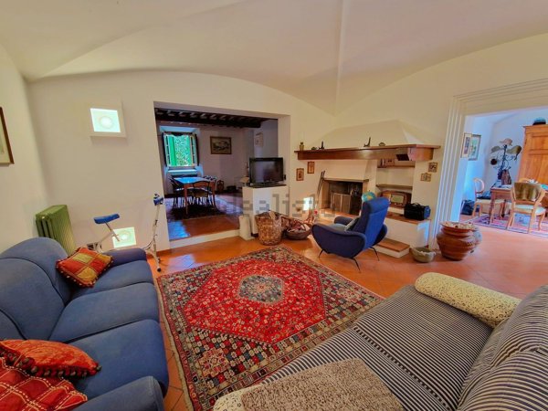 casa indipendente in vendita a Pistoia