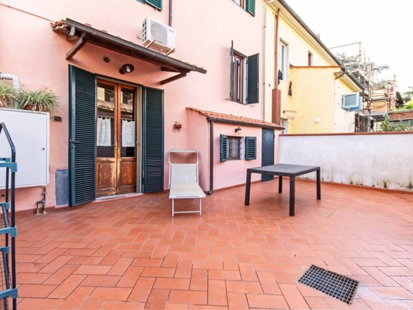 casa indipendente in vendita a Pistoia