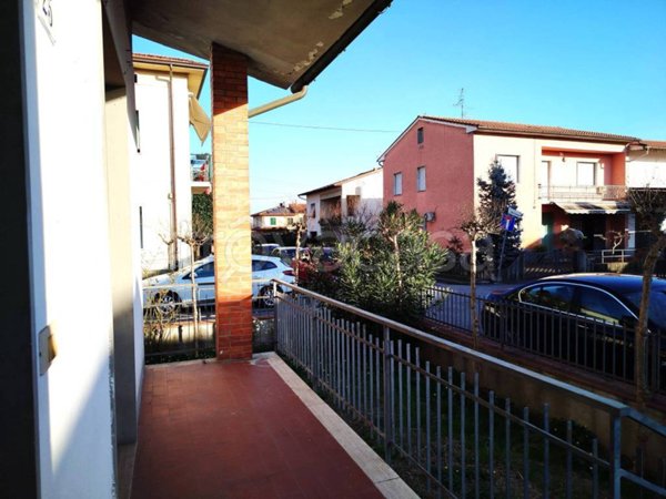 casa indipendente in vendita a Pistoia