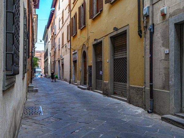 negozio in vendita a Pistoia