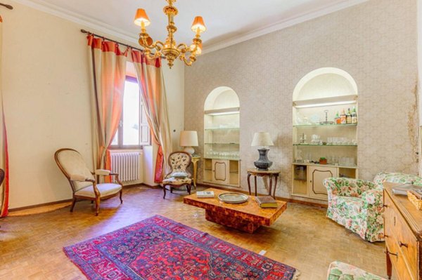 casa indipendente in vendita a Pistoia in zona Centro Città