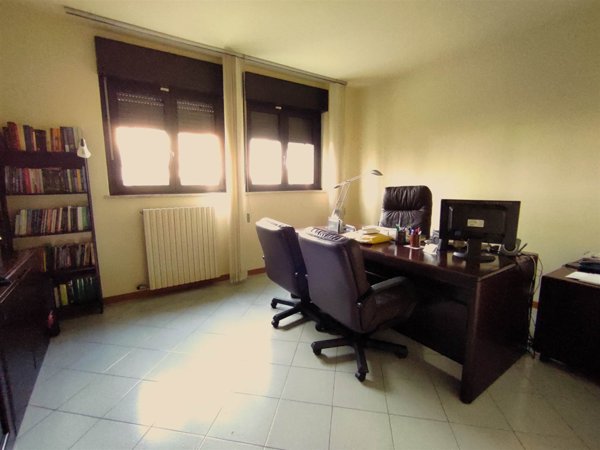 ufficio in vendita a Pistoia