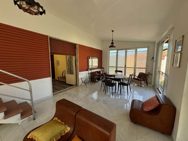 casa indipendente in vendita a Pistoia in zona Cireglio
