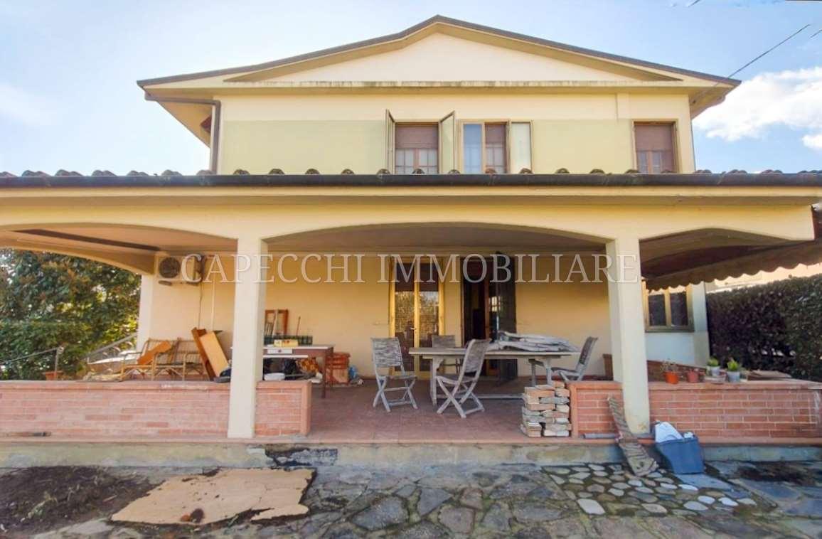 casa indipendente in vendita a Pistoia in zona Spazzavento