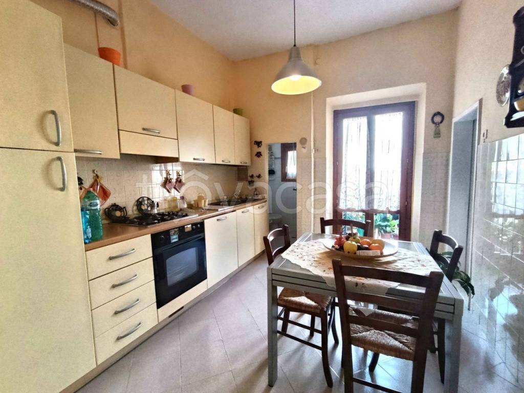 appartamento in vendita a Pistoia in zona Centro Città