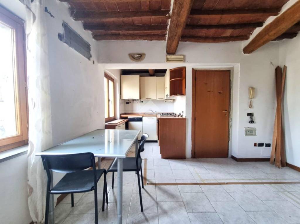 appartamento in vendita a Pistoia in zona Centro Città