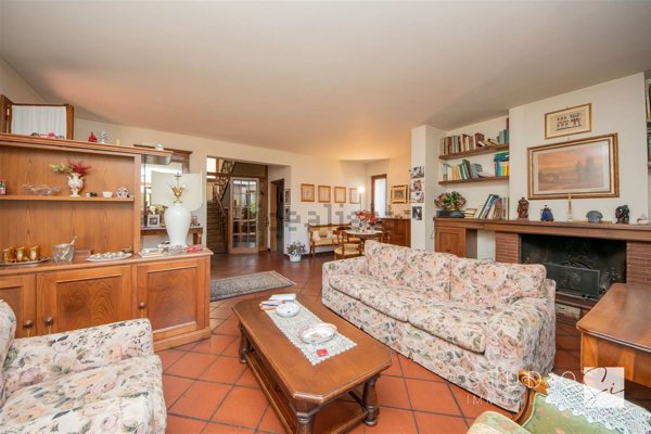 casa indipendente in vendita a Pistoia in zona Centro Città