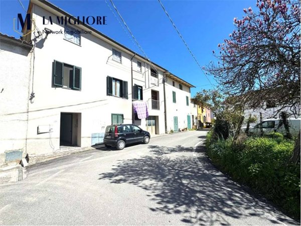 appartamento in vendita a Pistoia in zona Bottegone