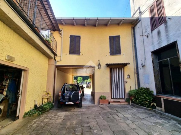 casa indipendente in vendita a Pistoia in zona Centro Città