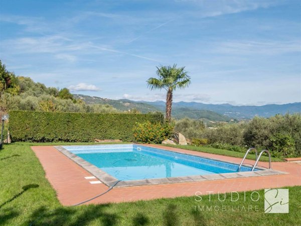 casa indipendente in vendita a Pistoia