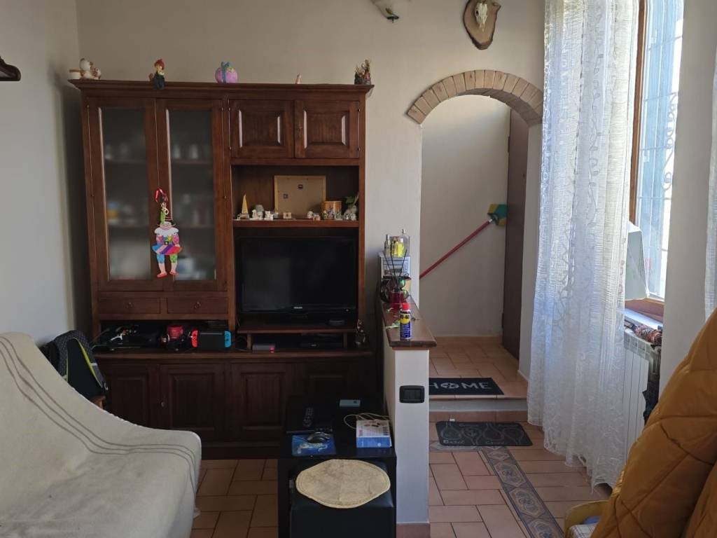 casa indipendente in vendita a Pistoia