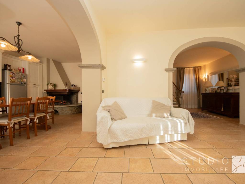 casa indipendente in vendita a Pistoia in zona Centro Città