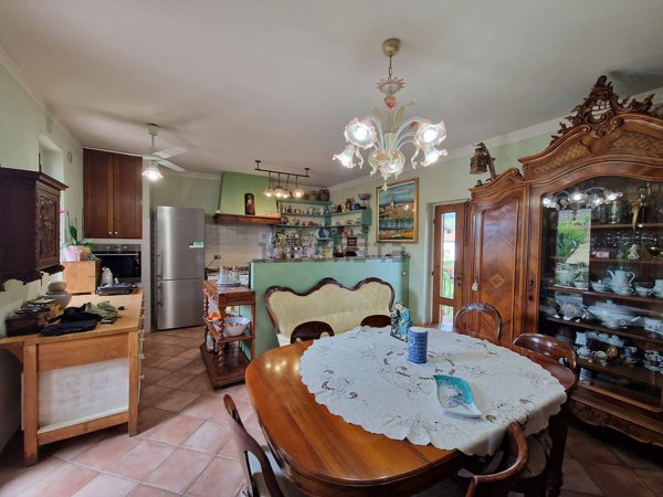 casa indipendente in vendita a Pistoia
