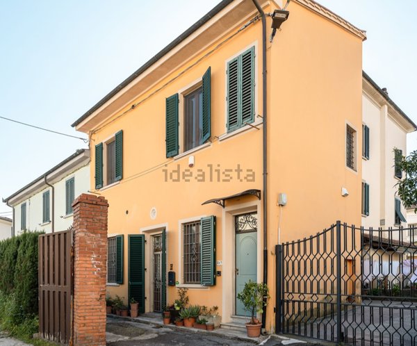 casa indipendente in vendita a Pistoia in zona Centro Città