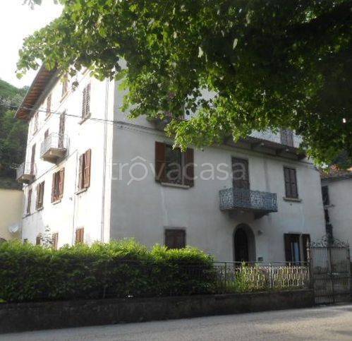 appartamento in vendita a Pistoia in zona Pracchia
