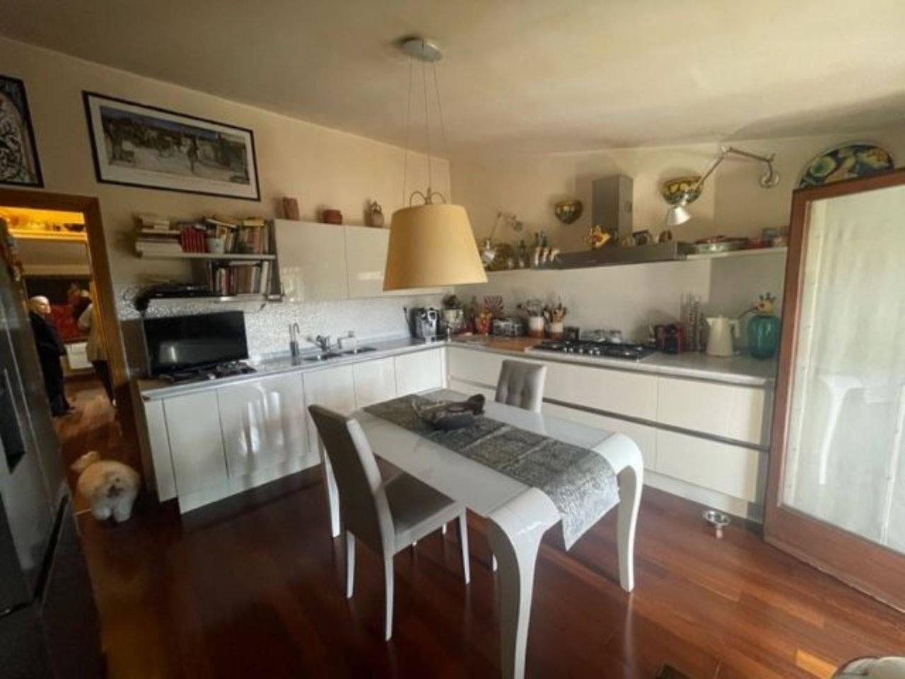 appartamento in vendita a Pistoia in zona Campiglio