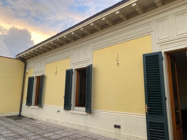 casa indipendente in vendita a Pistoia in zona Centro Città