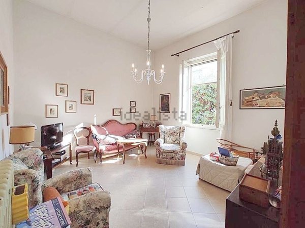 casa indipendente in vendita a Pistoia in zona Centro Città