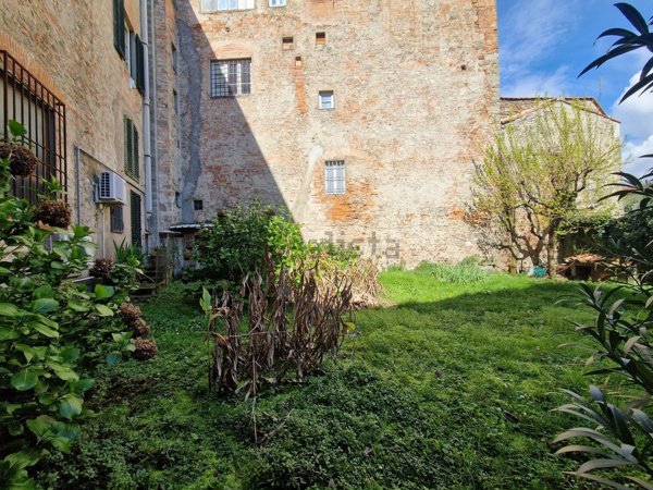 appartamento in vendita a Pistoia in zona Centro Città