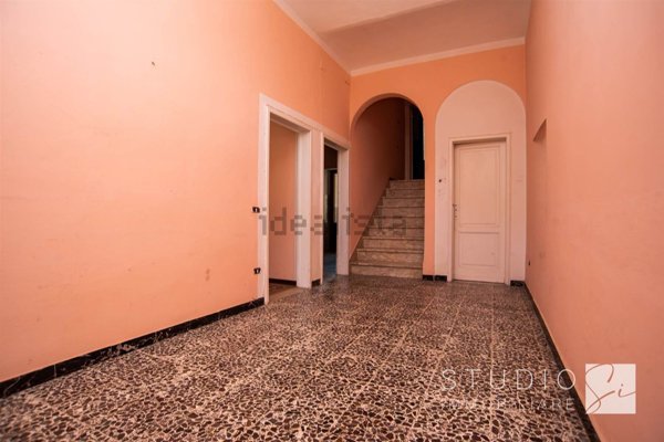 casa indipendente in vendita a Pistoia in zona Centro Città