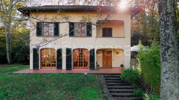 casa indipendente in vendita a Pistoia in zona Centro Città
