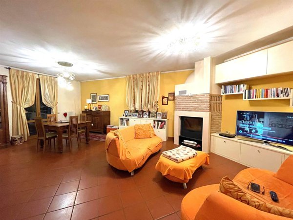 casa indipendente in vendita a Pistoia in zona Stadio