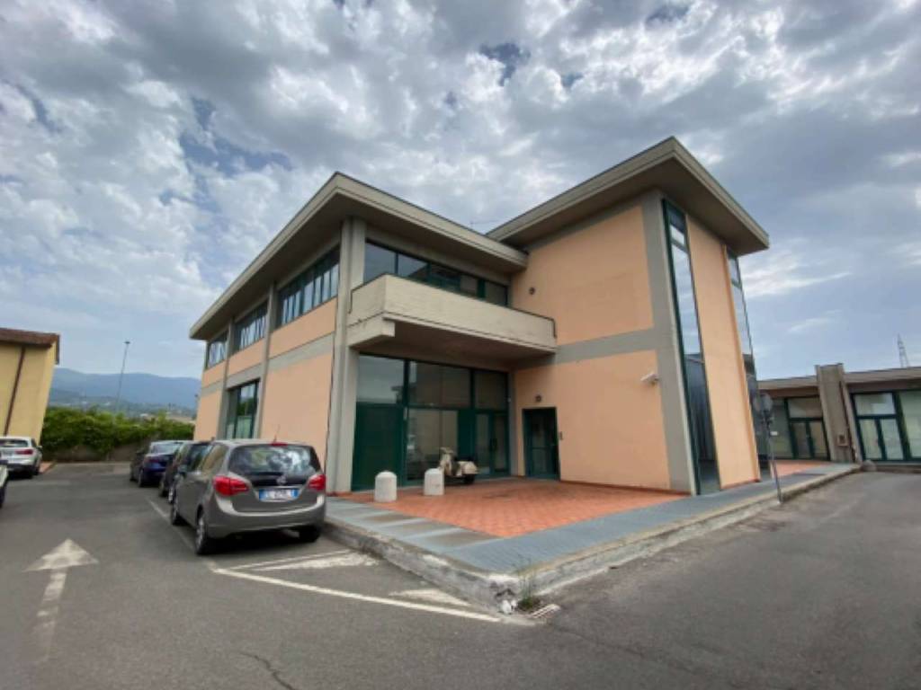 ufficio in vendita a Pistoia