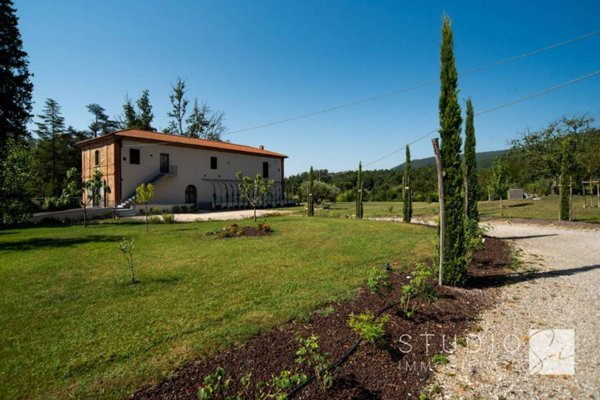 casa indipendente in vendita a Pistoia in zona Arcigliano