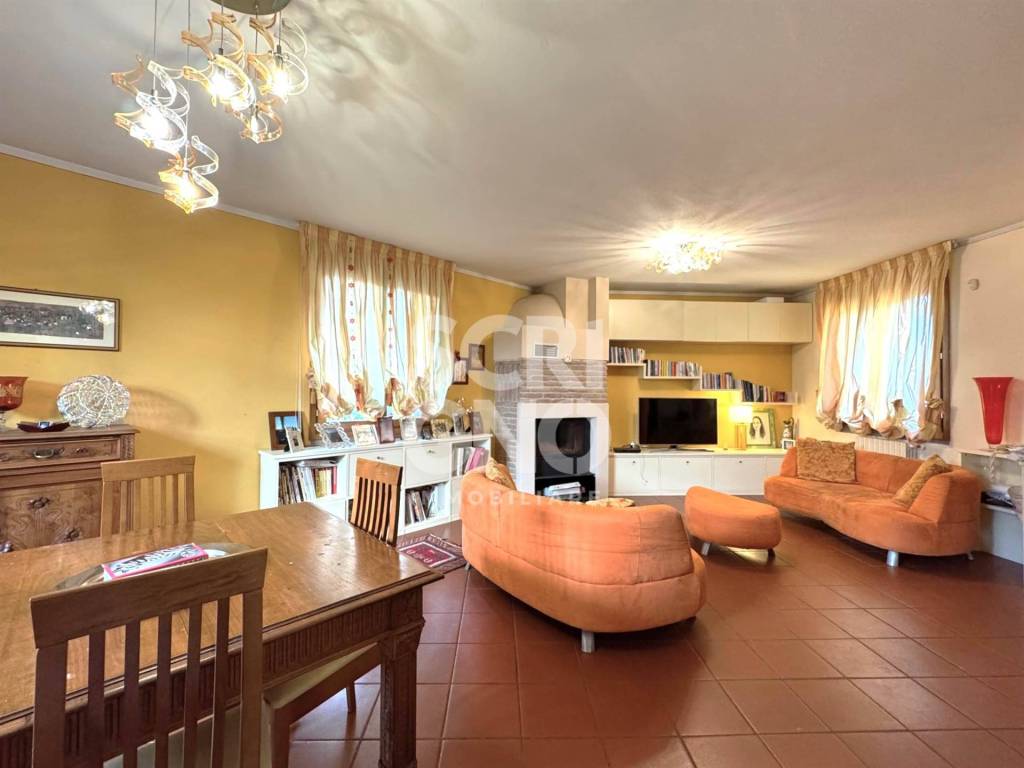 casa indipendente in vendita a Pistoia in zona Stadio