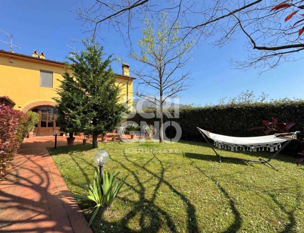 casale in vendita a Pistoia