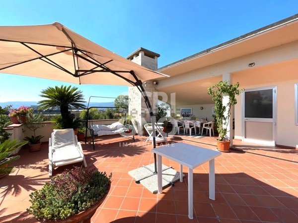 appartamento in vendita a Pistoia in zona Centro Città