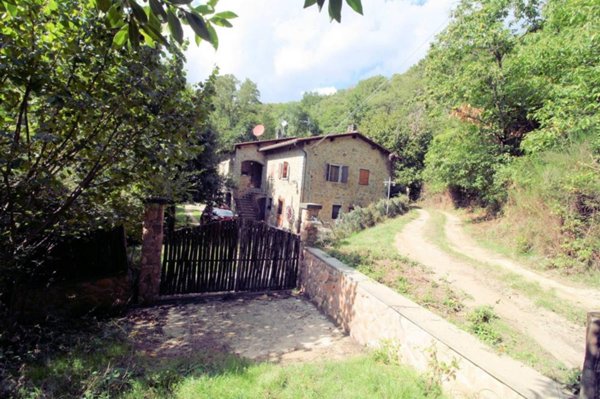casa indipendente in vendita a Pistoia