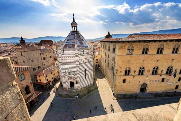 appartamento in vendita a Pistoia in zona Centro Città
