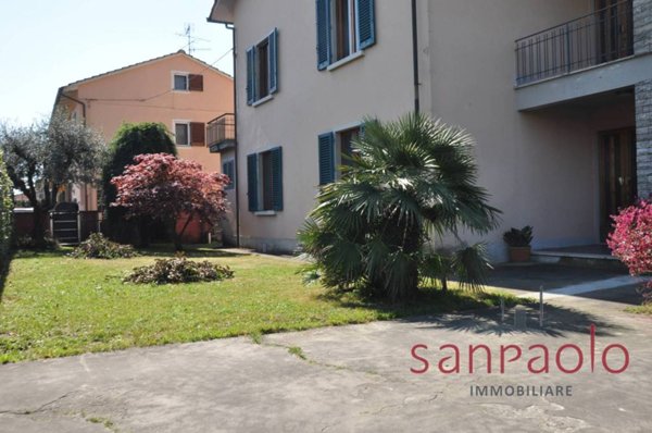 casa indipendente in vendita a Pistoia in zona Bottegone