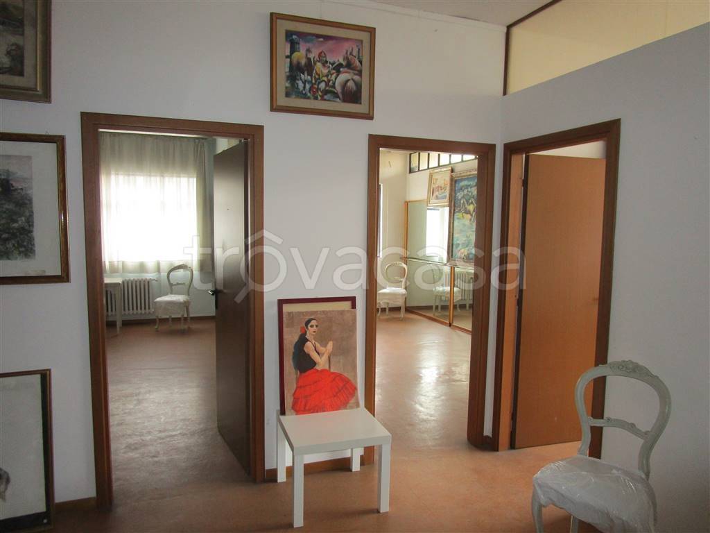 ufficio in vendita a Pistoia