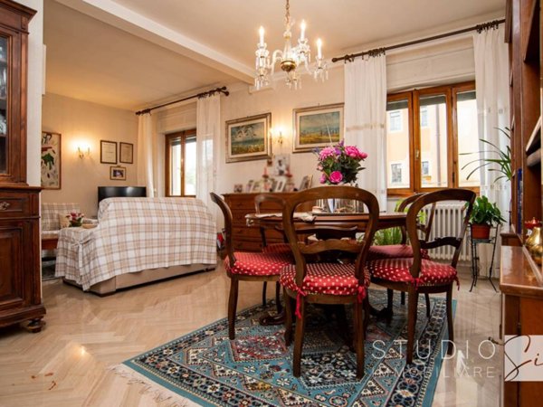 casa indipendente in vendita a Pistoia in zona Centro Città