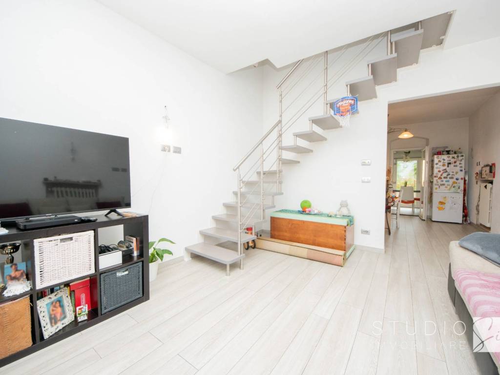 casa indipendente in vendita a Pistoia in zona Centro Città
