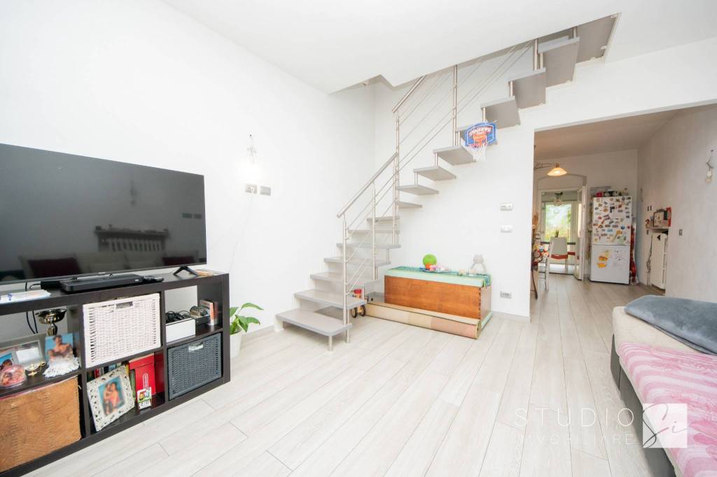 casa indipendente in vendita a Pistoia in zona Centro Città