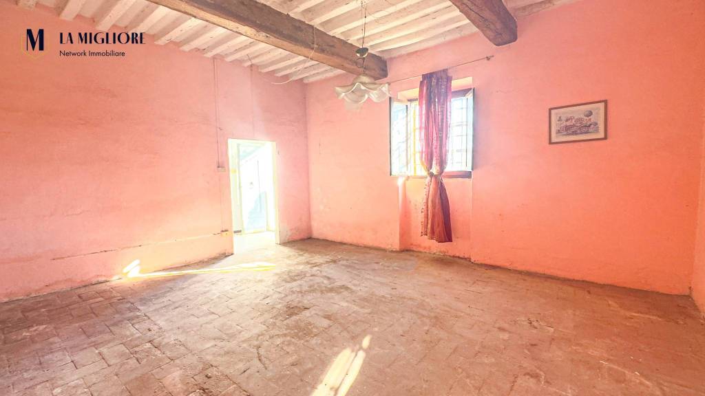 casa indipendente in vendita a Pistoia in zona Centro Città