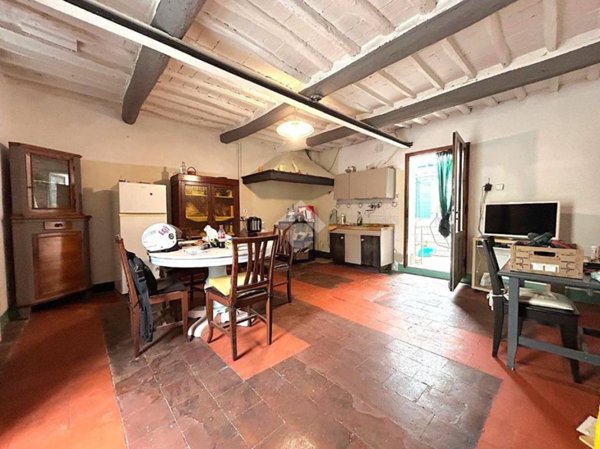 casa indipendente in vendita a Pistoia