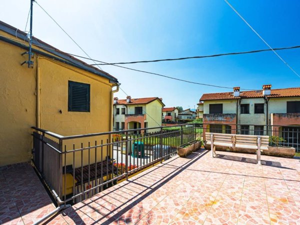 intera palazzina in vendita a Pistoia
